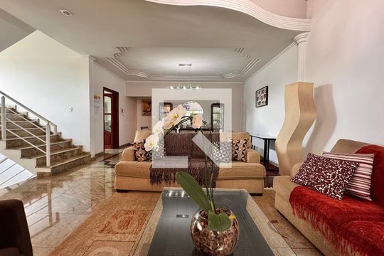 Sala de casa à venda com 4 quartos, 539m² em Santa Maria, Santo André
