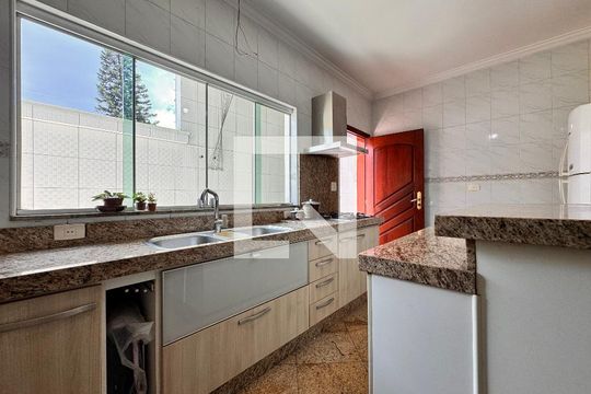 Cozinha de casa à venda com 4 quartos, 539m² em Santa Maria, Santo André