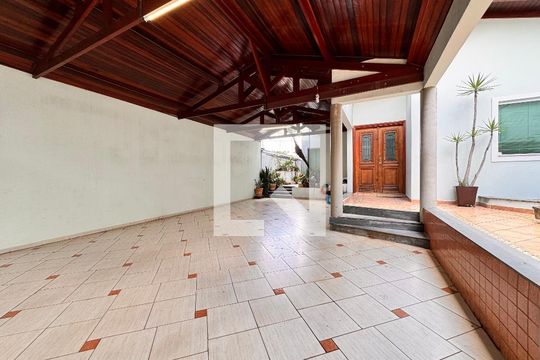 Garagem de casa à venda com 4 quartos, 539m² em Santa Maria, Santo André