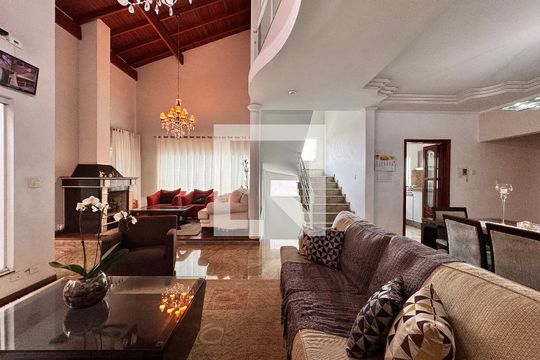 Sala de casa à venda com 4 quartos, 539m² em Santa Maria, Santo André