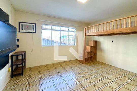 Quarto de apartamento para alugar com 1 quarto, 28m² em Ipiranga, São José
