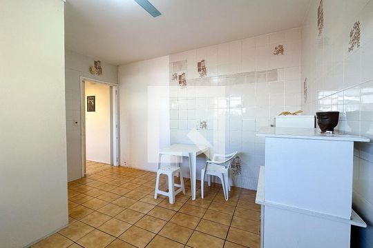 Sala de apartamento para alugar com 1 quarto, 28m² em Ipiranga, São José