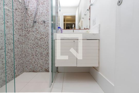 Banheiro da Suíte de apartamento à venda com 3 quartos, 130m² em Chácara Santo Antônio (zona Sul), São Paulo