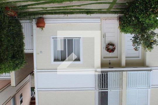 Fachada de casa de condomínio para alugar com 3 quartos, 97m² em Paisagem Renoir, Cotia