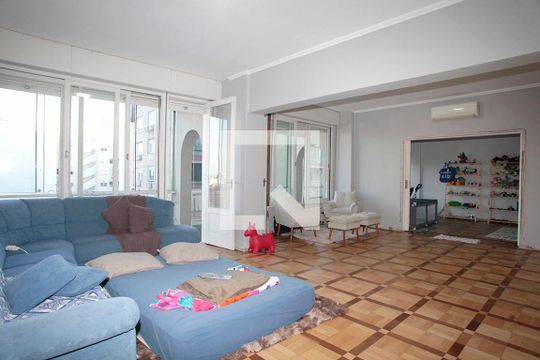 Sala de Estar de apartamento à venda com 4 quartos, 232m² em Bom Fim, Porto Alegre