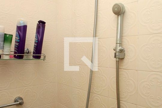 Banheiro 2 de apartamento à venda com 4 quartos, 232m² em Bom Fim, Porto Alegre