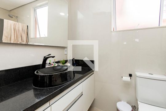 Banheiro da Suíte de casa para alugar com 2 quartos, 130m² em Chácara Santo Antônio (zona Sul), São Paulo