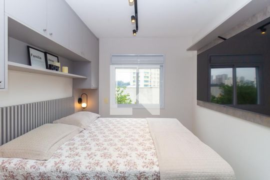 Quarto de apartamento à venda com 1 quarto, 45m² em Vila Monumento, São Paulo