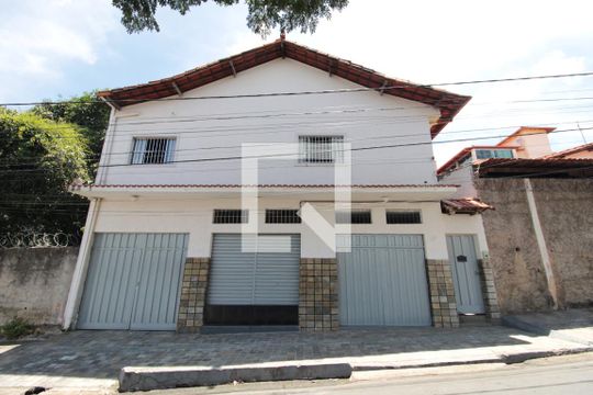 Fachada de casa à venda com 3 quartos, 520m² em Céu Azul, Belo Horizonte
