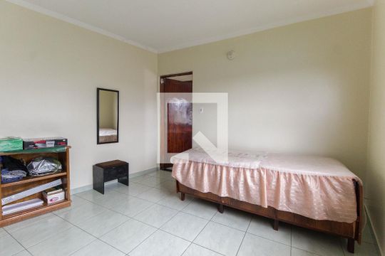 Quarto 1 de casa à venda com 3 quartos, 380m² em Vila Taquari, São Paulo