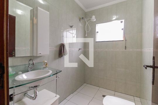 Banheiro 1 de casa à venda com 3 quartos, 380m² em Vila Taquari, São Paulo