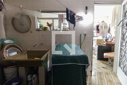 Área de Serviço de casa à venda com 3 quartos, 380m² em Vila Taquari, São Paulo