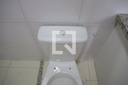 Banheiro Social de apartamento para alugar com 2 quartos, 55m² em Parque Oeste Industrial, Goiânia