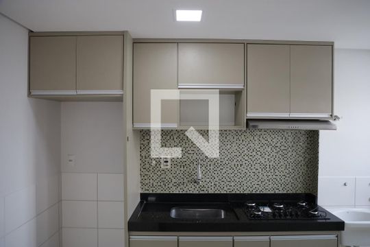 Cozinha de apartamento para alugar com 2 quartos, 55m² em Parque Oeste Industrial, Goiânia