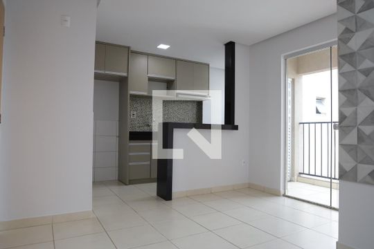 Apartamento para alugar com 2 quartos, 55m² em Parque Oeste Industrial, Goiânia