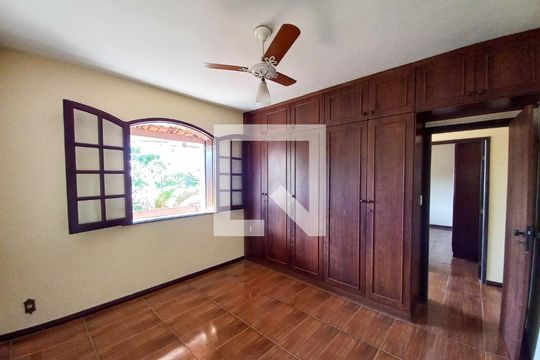 Quarto 2 de casa à venda com 4 quartos, 375m² em Salgado Filho, Belo Horizonte