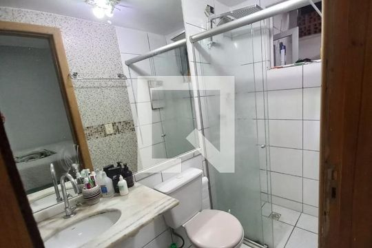 Banheiro de apartamento à venda com 4 quartos, 102m² em Planalto, Belo Horizonte