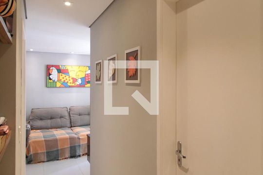 Corredor de apartamento para alugar com 3 quartos, 70m² em Jardim Guanabara, Belo Horizonte