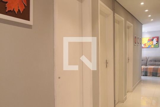 Corredor de apartamento para alugar com 3 quartos, 70m² em Jardim Guanabara, Belo Horizonte