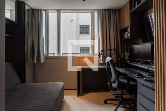 Sala/Quarto de kitnet/studio à venda com 1 quarto, 16m² em Consolação, São Paulo