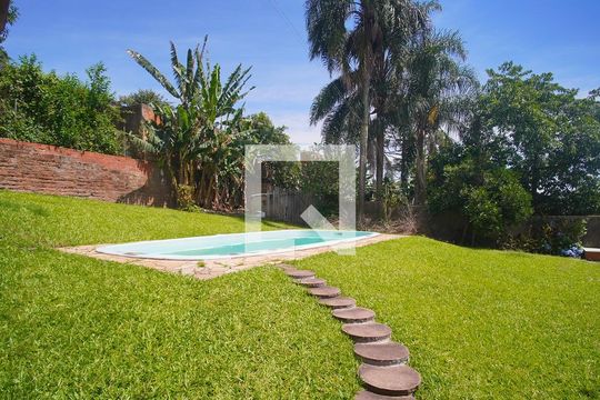 Piscina de casa à venda com 4 quartos, 300m² em Primavera, Novo Hamburgo