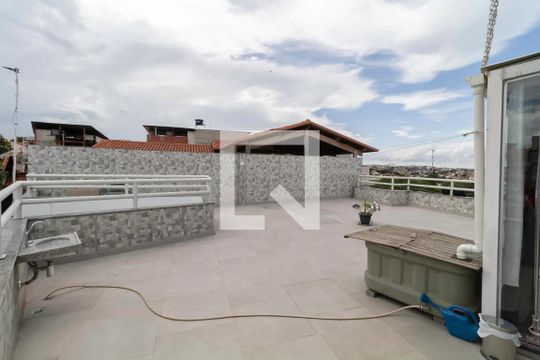 Terraço de casa à venda com 3 quartos, 232m² em Alípio de Melo, Belo Horizonte