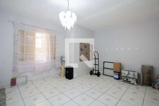 Casa à venda com 5 quartos, 201m² em Imirim, São Paulo