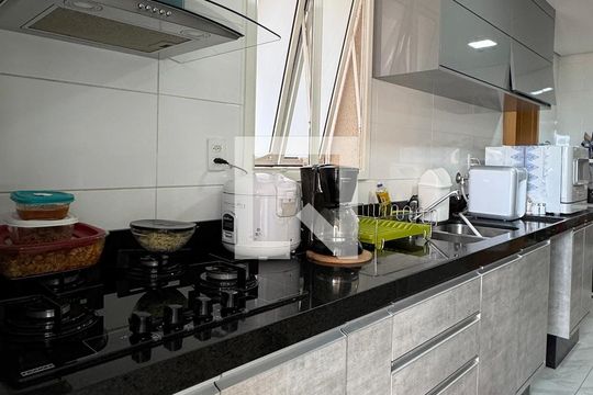 Cozinha de apartamento à venda com 3 quartos, 136m² em Tamboré, Santana de Parnaíba