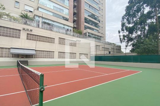 Quadra de apartamento à venda com 3 quartos, 136m² em Tamboré, Santana de Parnaíba