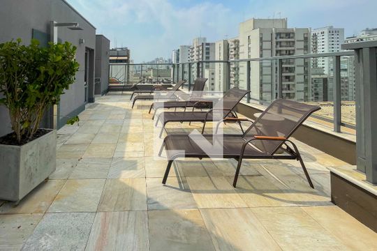 Área comum - Piscina de apartamento para alugar com 1 quarto, 30m² em Jardim Paulista, São Paulo