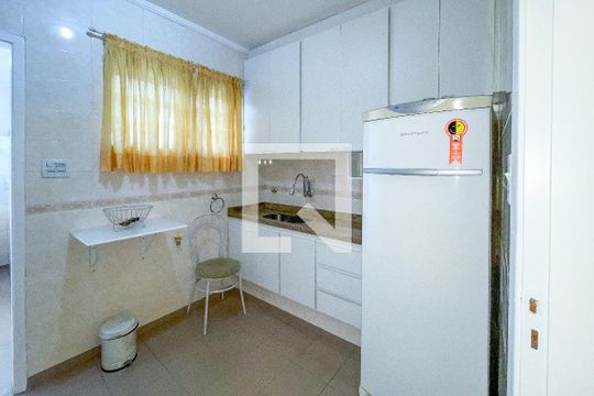 Cozinha de apartamento à venda com 1 quarto, 51m² em Sumarezinho, São Paulo