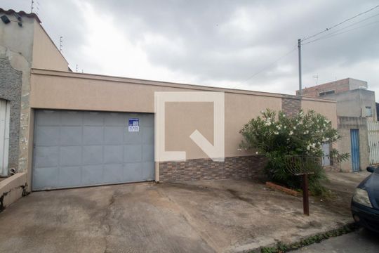 Fachada de casa à venda com 3 quartos, 360m² em Tropical, Contagem