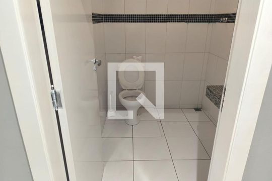 Banheiro de casa para alugar com 3 quartos, 68m² em Jardim Bahia, Várzea Paulista