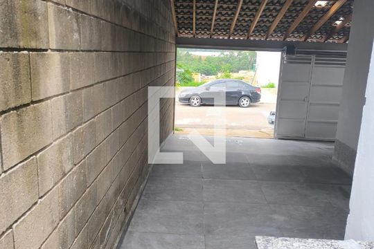 Garagem de casa para alugar com 3 quartos, 68m² em Jardim Bahia, Várzea Paulista