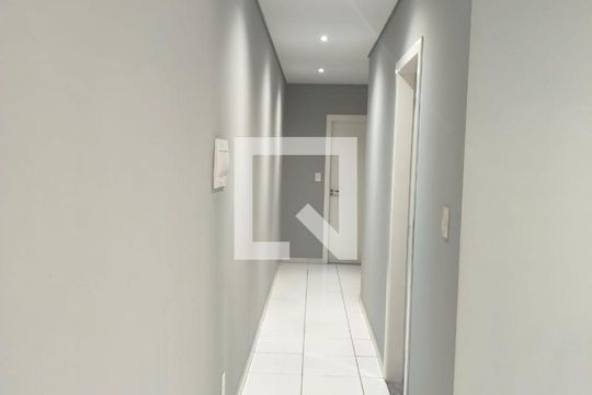 Corredor de casa para alugar com 3 quartos, 68m² em Jardim Bahia, Várzea Paulista