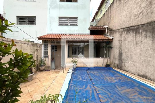 Piscina de casa à venda com 3 quartos, 270m² em Parque Jabaquara, São Paulo