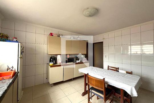 Cozinha de casa à venda com 3 quartos, 270m² em Parque Jabaquara, São Paulo