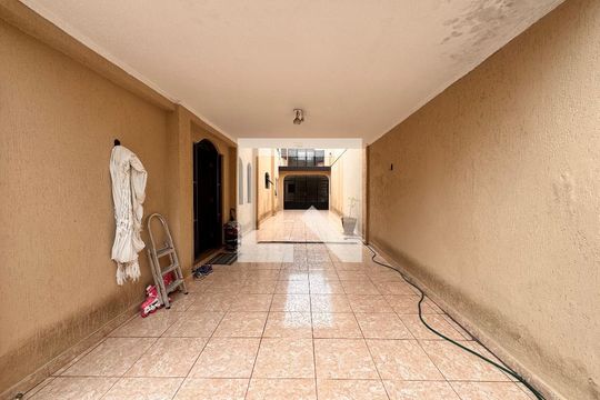 Garagem de casa à venda com 4 quartos, 219m² em Jardim Stella, Santo André