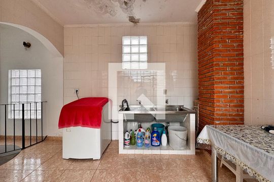 Lavanderia de casa à venda com 4 quartos, 219m² em Jardim Stella, Santo André