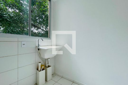 Cozinha e Área de Serviço de apartamento para alugar com 2 quartos, 42m² em Jardim Carvalho, Guarulhos