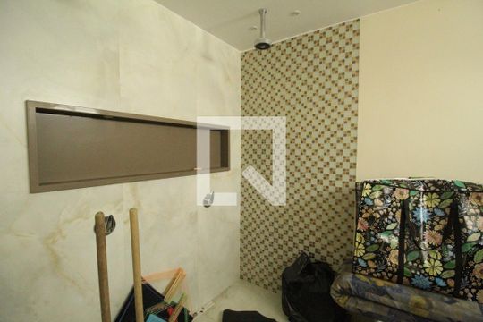 Banheiro da suíte 2 de casa de condomínio à venda com 4 quartos, 320m² em Taquara, Rio de Janeiro