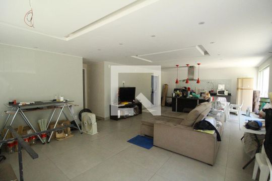Sala 1 de casa de condomínio à venda com 4 quartos, 320m² em Taquara, Rio de Janeiro