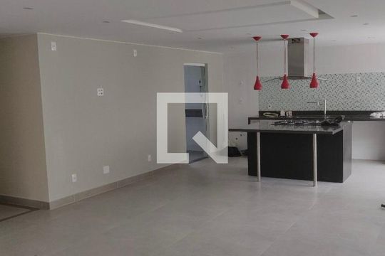 Casa de Condomínio à venda com 4 quartos, 320m² em Taquara, Rio de Janeiro