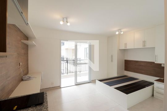Kitnet/Studio à venda com 0 quarto, 30m² em Lauzane Paulista, São Paulo