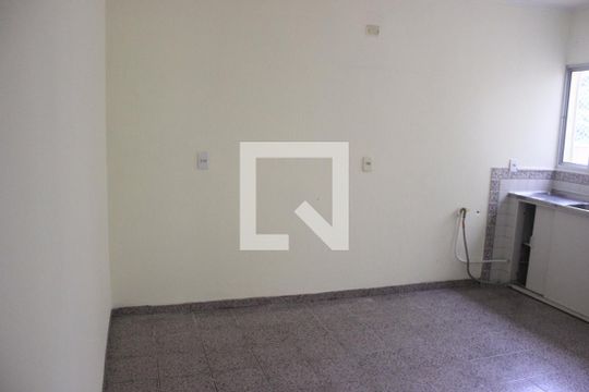Cozinha de apartamento à venda com 2 quartos, 85m² em Jardim Terezópolis, Guarulhos