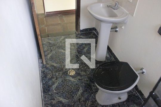 Banheiro de apartamento à venda com 2 quartos, 85m² em Jardim Terezópolis, Guarulhos