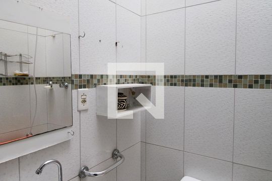 Banheiro da Suíte 2 de casa à venda com 3 quartos, 271m² em Vila Nova Mazzei, São Paulo