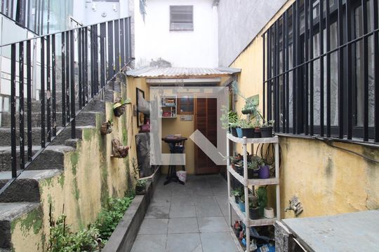 Quintal de casa à venda com 3 quartos, 271m² em Vila Nova Mazzei, São Paulo