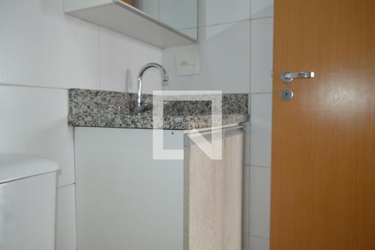 Banheiro de apartamento para alugar com 2 quartos, 45m² em Liberdade, São Paulo