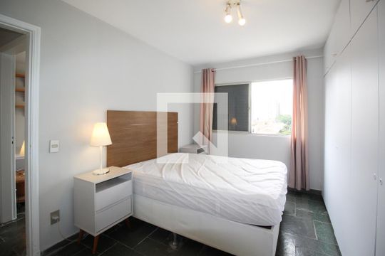 Suíte de apartamento para alugar com 2 quartos, 72m² em Vila Nova Conceição, São Paulo